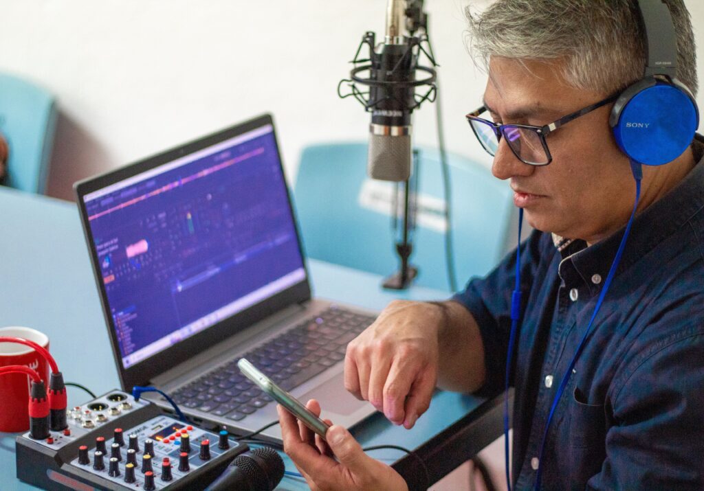 AI tools for podcasters infographic with editing, transcription, and SEO tools